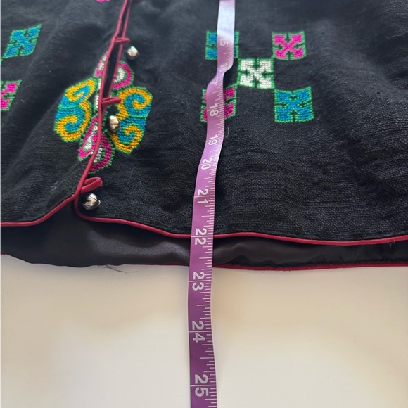 W”
100% Cotton
Made in Thailand - Picture 4 of 7